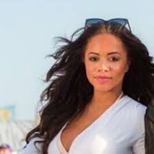 = cast member is featured in this episode. Olivia Walsh Bio Family Trivia Famous Birthdays