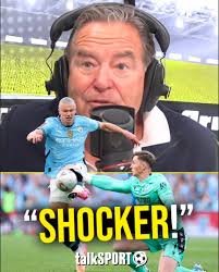 Stelling is STUNNED that Dean Henderson avoiding an 'obvious' red card in  the FA Cup final! 🤯🤦‍♂️