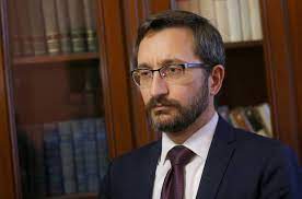 2017 yılında trt 1 ekranlarında yayınlanmakta olan enine boyuna isimli program'da yer almaktadır. Fahrettin Altun Kimdir Fahrettin Altun Nereli Gundem Haberleri