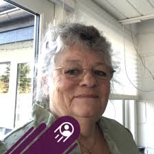 Karsten Ree fik delvist medhold i retten, og det kommer nu til at koste  Janni og forlaget, der udgav hendes nye bog 😬