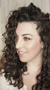 Curly hair gives a feminine look to the women and makes them look sexy and appealing. How I Get Root Volume In My Curly Hair Curl Maven