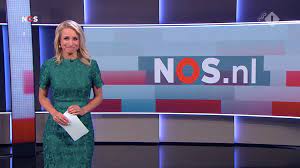 Blijf altijd op de hoogte van het laatste nieuws via de snelste en leukste nieuwssite van nederland, 24 uur per dag en 7 dagen in de week. Dionne Stax Sluit Laatste Nos Journaal Af Met Een Snik Entertainment Telegraaf Nl