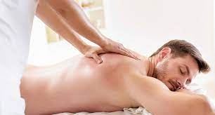 The idea behind sensual massage is that you are giving pleasure through touch to your partner. How To Go About Giving Him Her The Perfect Sensual Body Massage Blogaberry Foo