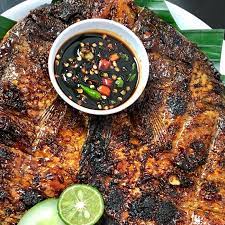 Tambahkan air jeruk limau, garam dan gula. 5 Resep Ikan Gurame Enak Yang Pas Untuk Menu Buka Akhir Pekan