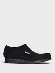 Wallabee Shoes in Black Suede