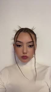 Carla Coman's Instagram, Twitter & Facebook