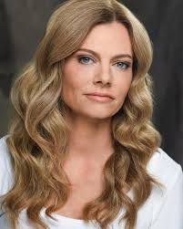 Lori Langford's Instagram, Twitter & Facebook