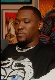 @Hit-Boy opens up about the struggle, his first check, and how it was all  about changing his family’s trajectory. Tap into the latest @Artist  Friendly now. Watch it