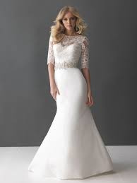 Best Wedding Dress For Short Hourglass Figure In 2020 Trendy Wedding Dresses Wedding Dress Sleeves Short Wedding Dress