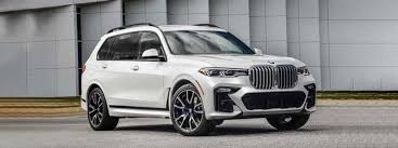 Despite its majestic appearance, it gives an impression of lightness and agility thanks to the puristic design and athletic styling. 2019 Bmw X7 Spotted In Pune India Launch Imminent