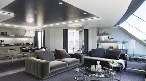 Cruise from civitavecchia to genoa visiting 5 ports including naples, barcelona and marseilles. Msc Cruises Baut Das Yacht Club Angebot Weiter Aus
