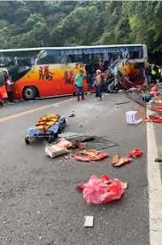 台灣大叔體驗全球最強中國高鐵復興號商務座｜南京好友的220吋超頂級私人電影院【阿平電影生活vlog】350km/h fuxing high speed train. 63drange1muekm