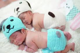 Gambar kolase buah apel dari kertas origami. Seorang Wanita Lahir Bayi Kembar Tapi Selepas Diperiksa Bapa Mereka Lain Lain Dunia Mstar