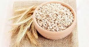 L'avoine ou de son nom scientifique avena sativa, est un aliment à graines entières consommé pour le petit déjeuner essentiellement par les sportifs ou les personnes désirant prendre soin de leur corps. Bienfaits Et Proprietes D Avoine 9 Raisons Pour Manger D Avoine Blog Alwosta Bienfaits Et Remedes