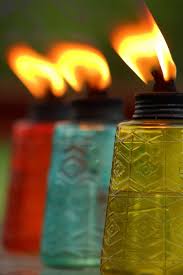 15 Backyard Tiki Torches To Light Up Your Yard Bless My Weeds Tiki Lights Tiki Torches Tiki Torch Stand