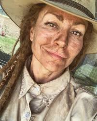 Must be just about time for me to ditch the bikini,pull