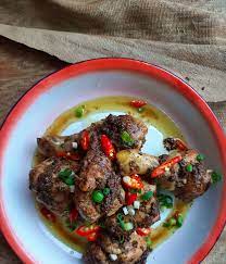 Lalu panaskan dan tuangkan campuran saus. Ayam Lada Hitam Malaysian Pepper Chicken The Muddled Pantry