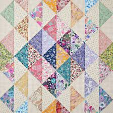 Create a faux headboard for a little girl's bed. Quick Easy Quilts Allpeoplequilt Com