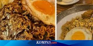 Dalam postingan tersebut, terlihat foto penampakan perbedaan bumbu indomie yang diproduksi di pulau jawa dan di luar pulau jawa. Viral Menu Indomie Goreng Topping Emas 24 Karat Di Dubai Ini Penjelasan Indofood Gaungplus Com