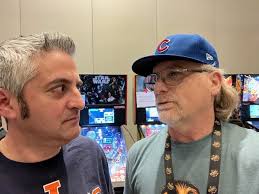 I haven't taken a selfie with Roger since 2019 Pinburgh/Replay FX. Ladies  and gentlemen, the man who saved pinball, Roger Sharpe. :)