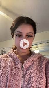 Maria Doss's Instagram, Twitter & Facebook