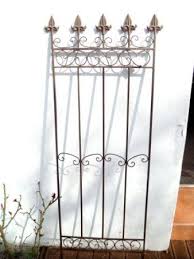 Gartenstecker Rankhilfe Rankgitter Steckzaun Gartendeko Metall Beetdeko Pflanzengitter Rostbraun Deko Landhausbraun 128cm H Pflanzengitter Rankgitter Steckzaun