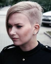 Find a short hair look for every hair texture — pixie cuts, lobs, bobs, and more. Feminine Extreme Short Haircuts Frisuren Mittellange Haare Bob Haarschnitt Kurz Frisuren Kurz