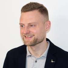 About HotTopics: The Leading C-Suite Community