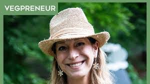 Lori Levine's Instagram, Twitter & Facebook