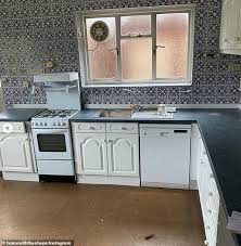 We would like to show you a description here but the site won't allow us. Https Www Dailymail Co Uk Femail Article 8652871 Amanda Platell Admire Bojo Bear No Show Html 2020 08 22t14 23 27z Monthly 0 7 Https I Dailymail Co Uk 1s 2020 08 22 00 32239140 8652871