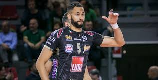 Juantorena urodziła się w santiago de cuba. Quanto Guadagnano Zaytsev Juantorena E Gli Altri Giocatori Della Pallavolo Italiana