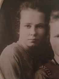 Bruce, here is a photo from my family snap collection of whom I believe is Rex  McCallum, with my Uncle Bert & Aunt Millie. They were married in June, 1948  so the