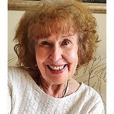 Maxine Cooper's Instagram, Twitter & Facebook