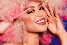 Shana Moss's Instagram, Twitter & Facebook