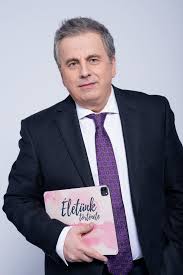 A hírháttér szociális segélyből viszont. Eletunk Tortenete