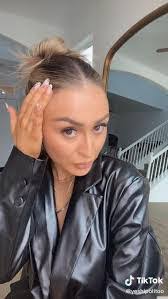 Brooke Schulz's Instagram, Twitter & Facebook