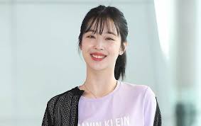 Choi sulli snap cute photos with iu ~ wonderful generation. Sulli S Brother Friend Sun Ah And Fans Remember The Late Idol A Year After Her Passing Kpopstarz