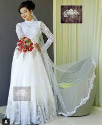 Pin By Diviya John On Christain Weddings Modest Wedding Gowns Christian Wedding Sarees Christian Bride