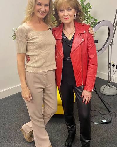 Everyone, the gorgeous Mary Duff has a new album out TODAY -- "Who I Am" --  available now on all digital platforms! She is a wonderful woman, and I  hope you'll all