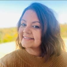 Lisa Risner's Instagram, Twitter & Facebook