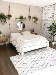 32 Minimalist Bedroom Ideas Lady Decluttered Homedecor Decoratingideas Decorst Bedroom Decorating Tips Bedroom Decor Inspiration Minimalist Bedroom Decor