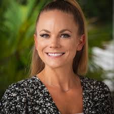 Jen Johnson's Instagram, Twitter & Facebook