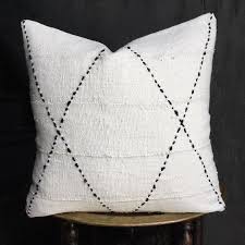 Black And White Boho Pillow Covers Offwhite Stitched African Mudcloth Pillow Black And White Beni Etsy African Mudcloth Pillow African Mud Cloth Fringe Pillows