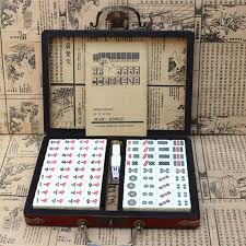 Juego muy interesante para el desarrollo del pensamiento y la lógica. Mini Juego De Mesa Chino Antiguo Mahjong Entretenimiento Con Instrucciones En Ingles Cuatro Juegos De Mesa Caja De Madera Mah Jong Juegos De Mesa Aliexpress