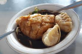 Cemilan khas palembang yg melegenda.kl merantau kemana2 trus nemu jajanan ini bagaikan nemuin . 5 Tempat Makan Pempek Di Lampung Terbaik Rasanya Juara