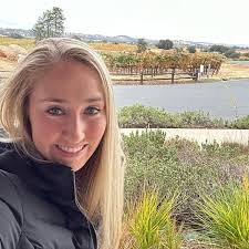 Chelci Fern Clarke (@homeloans_w_chelci) • Instagram photos and videos