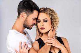 Aceasta este întrebarea la care serialul fructul oprit dorește să dea răspunsul. Fructul Oprit Online Sezonul 2 Episodul 7 Alex È™i Sonia Se SÄƒrutÄƒ Antena 1