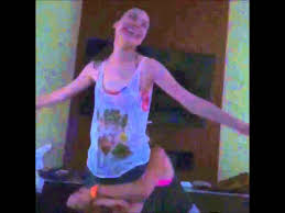 Born jennette michelle faye mccurdy on. Miranda Cosgrove Jennette Mccurdy Best Friends Minnette Youtube