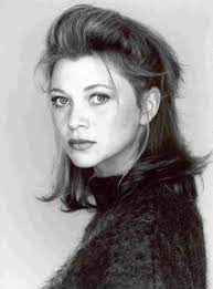 Elle débute le théâtre dans une troupe d'amateurs au lycée et va ensuite intégrer le. Cecile Bois Biographie Et Filmographie