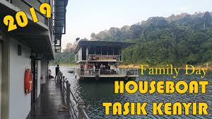 Nikmati keindahan alam tasik kenyir dan rasai rumah di keliling flora yg hijau dan bunyian pelbagai fauna. Kopersada Tasik Kenyir Houseboat Trip 2019 Youtube